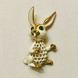 Vintage 1960s Crown Trifari Bunny Brooch, White Enamel, Green Eyes, Gold-tone.